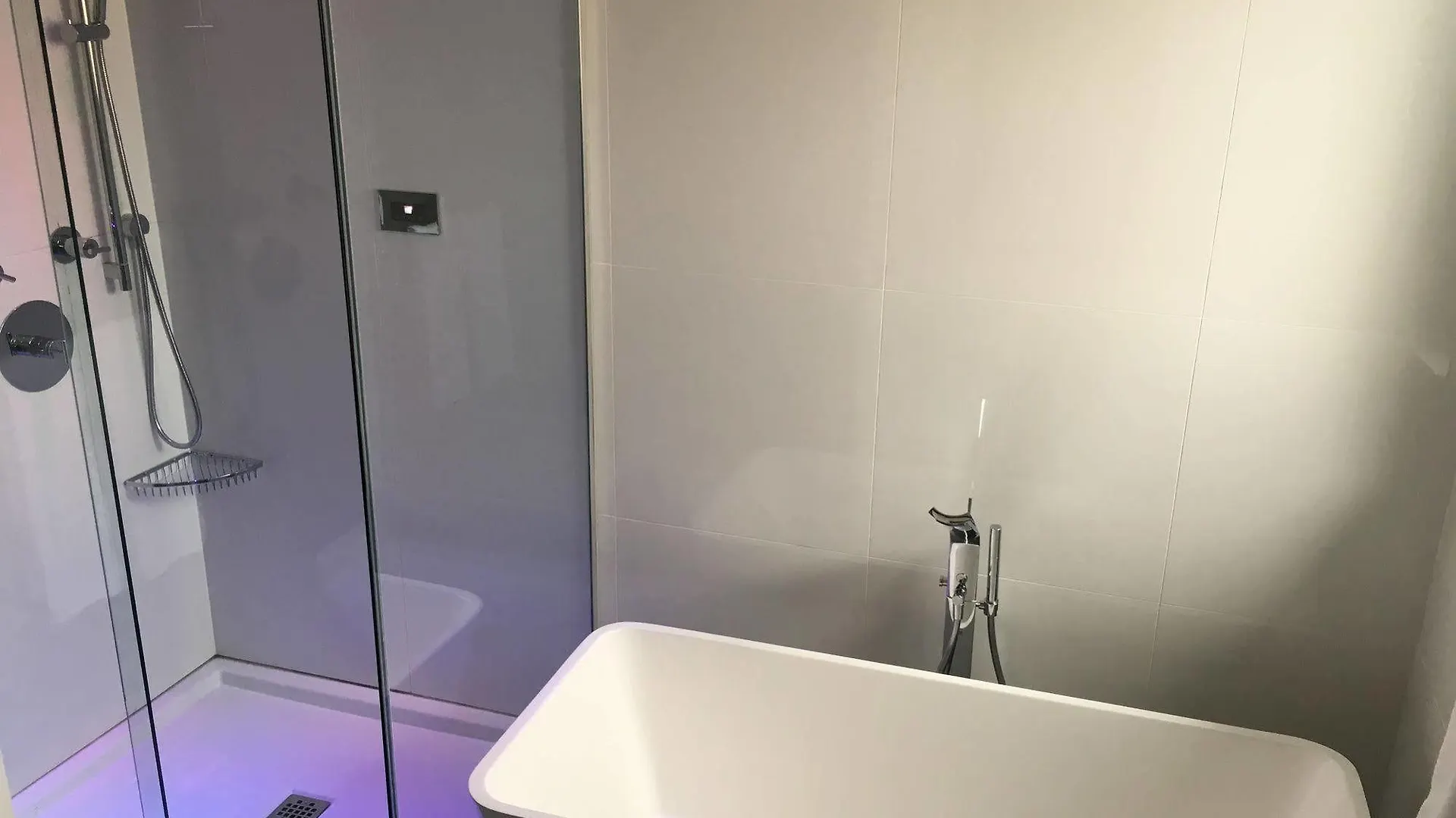 Hotel Epik Montreal